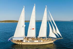YAZZ yacht for sale