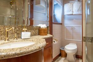 Queen Guest Ensuite