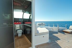 Upper Deck Day Head